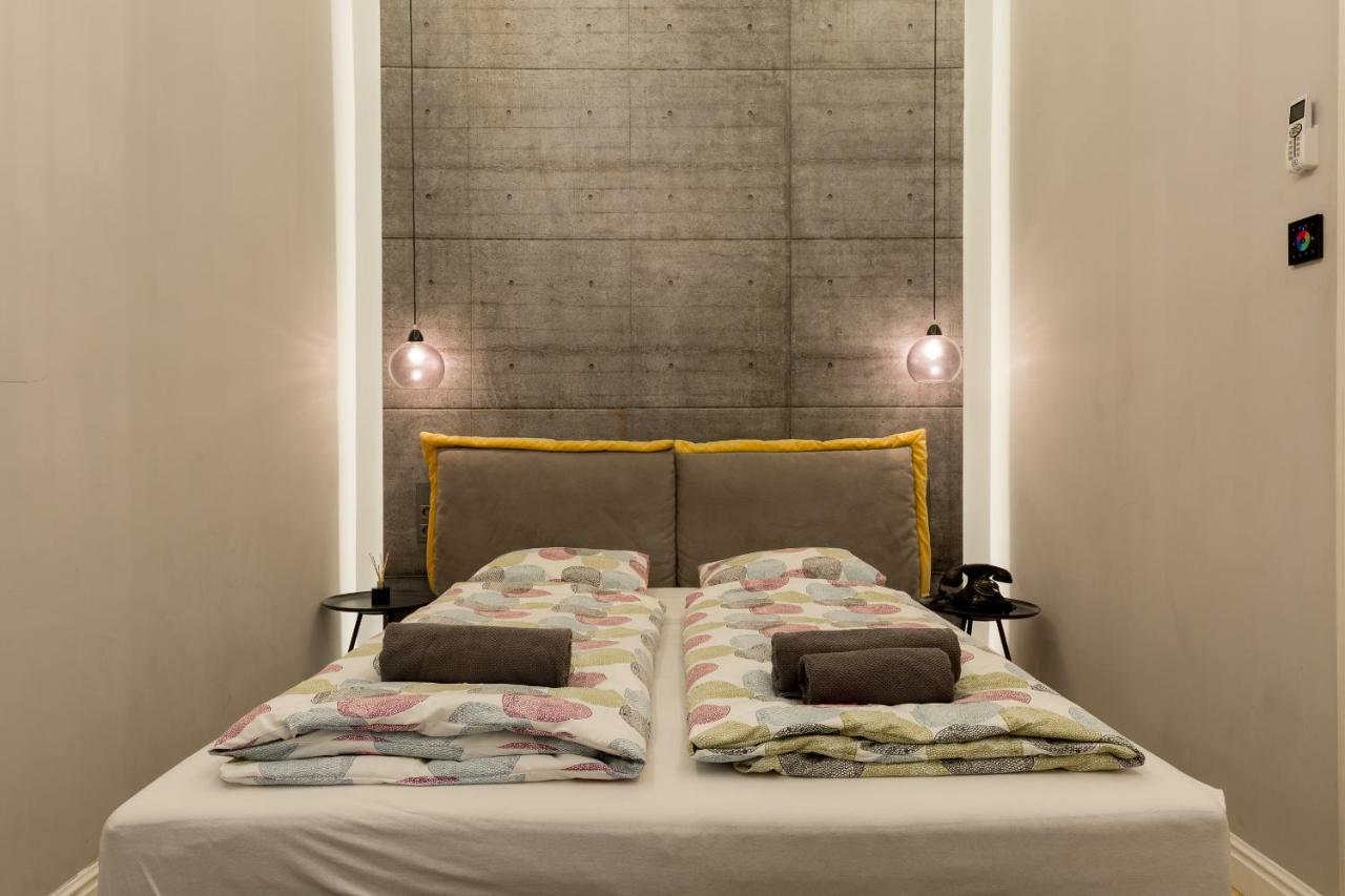 Luxury Twin 1-Bedroom In Kazinczy Street Budapest Exteriör bild
