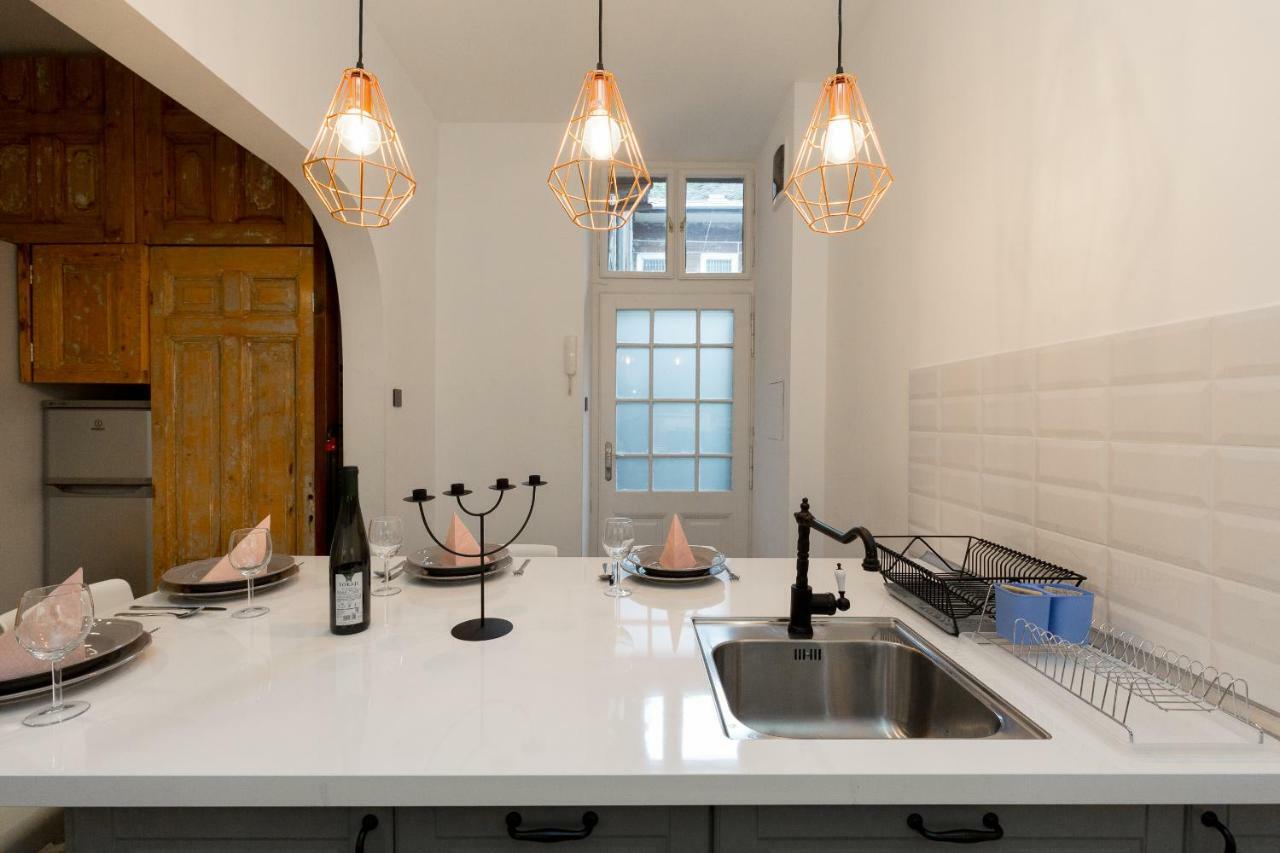 Luxury Twin 1-Bedroom In Kazinczy Street Budapest Exteriör bild